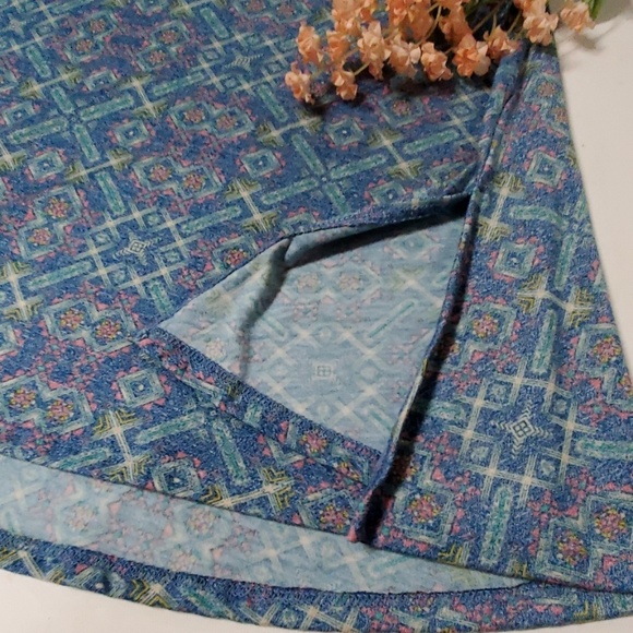 Nwt Perfect tee XXS LuLaRoe - Picture 2 of 5